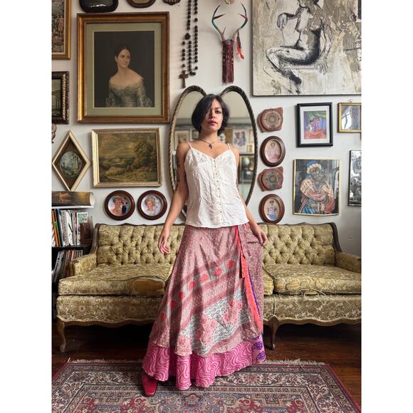 Satin Pearl Camisole Size Medium by Abercrombie and Fitch - Picture 4 of 7